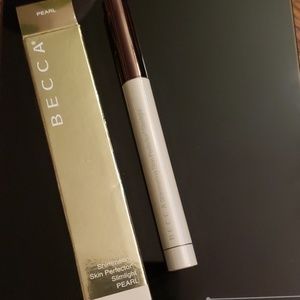 Becca shimmering skin perfector